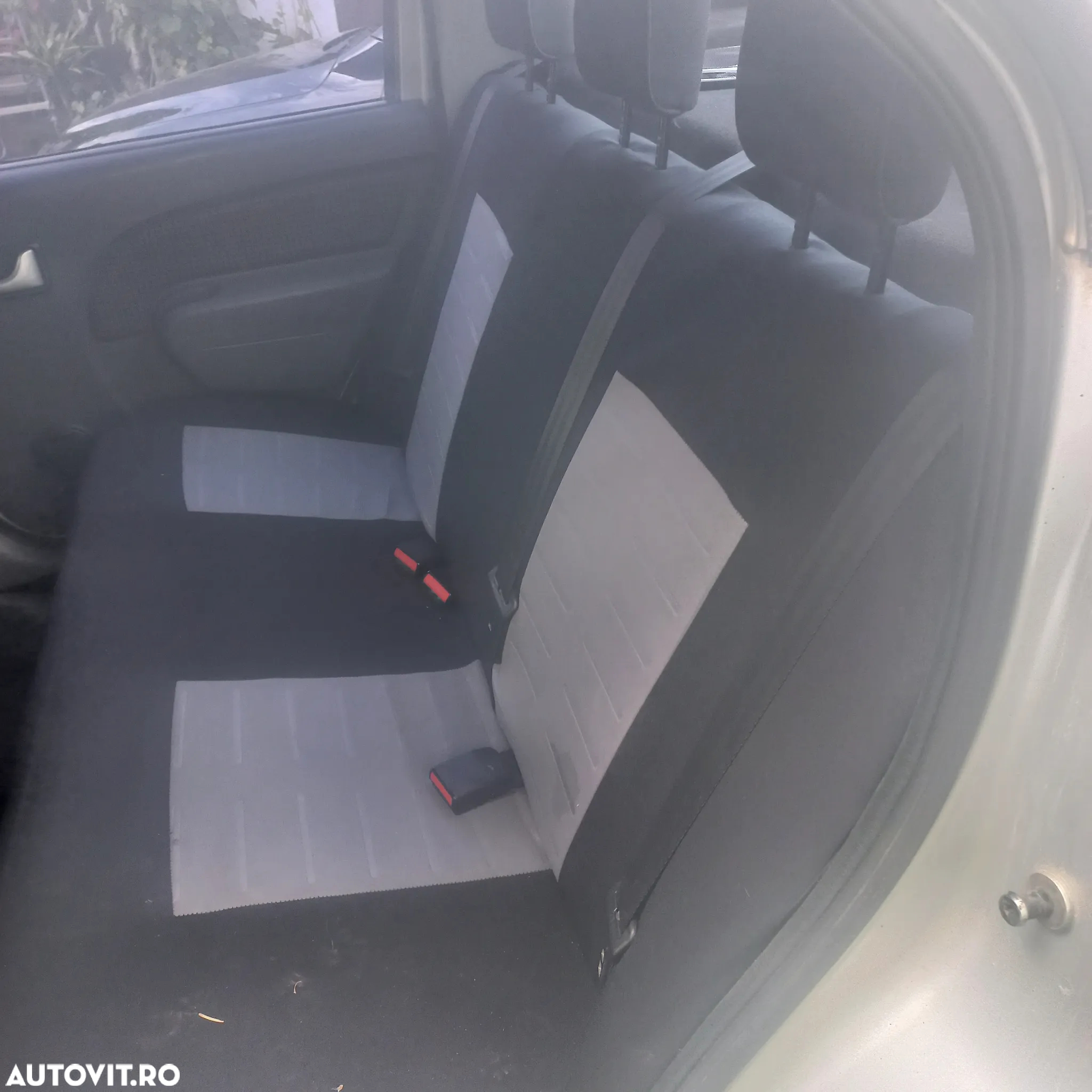 Dacia Logan 1.6 16V Prestige - 6