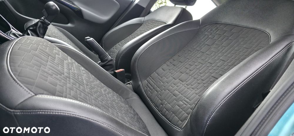Opel Corsa 1.4 16V Cosmo - 7