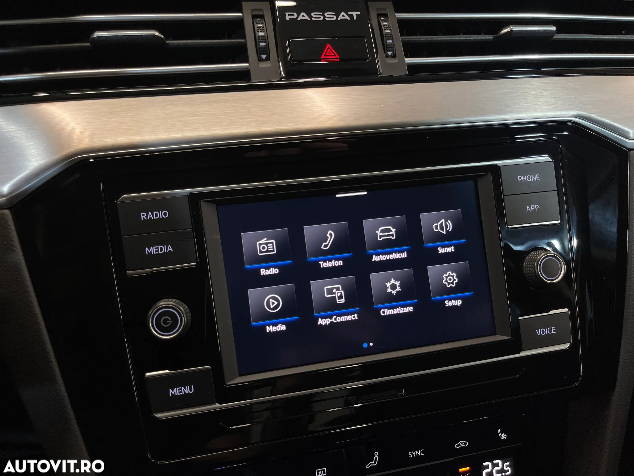 Volkswagen Passat 2.0 TDI DSG Highline - 18