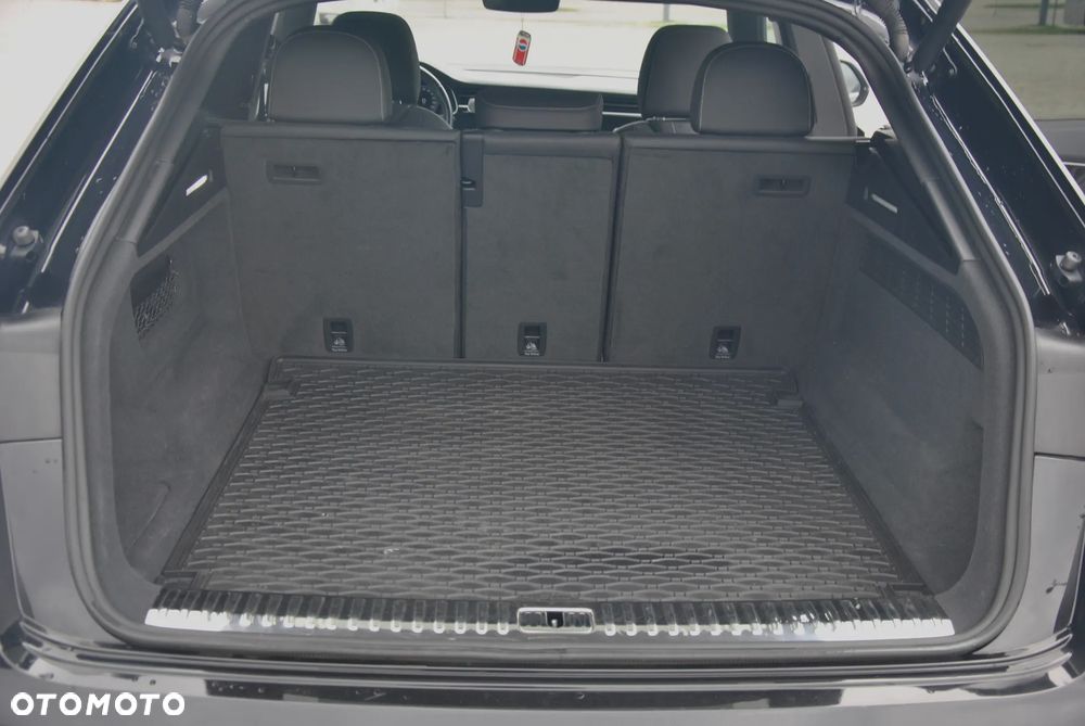 Audi Q8 55 TFSI quattro tiptronic - 15