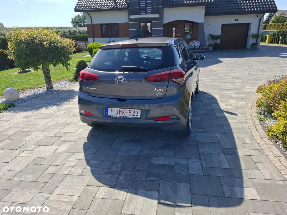 Hyundai i20 1.2 Fresh - 12