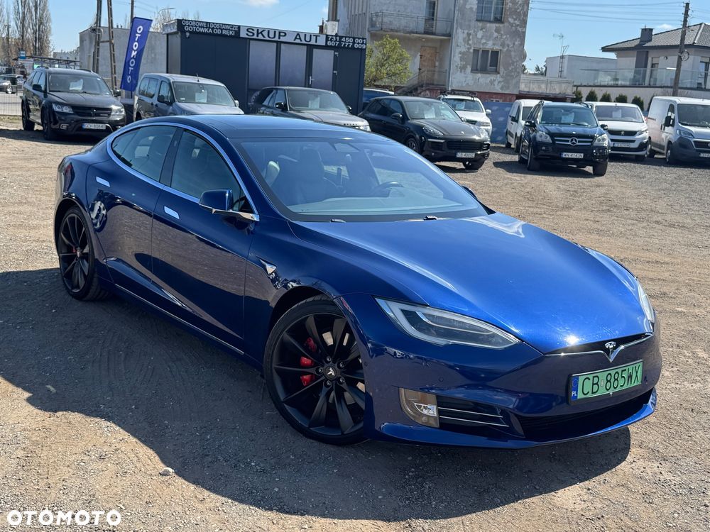 Tesla Model S 90 D Performance - 9