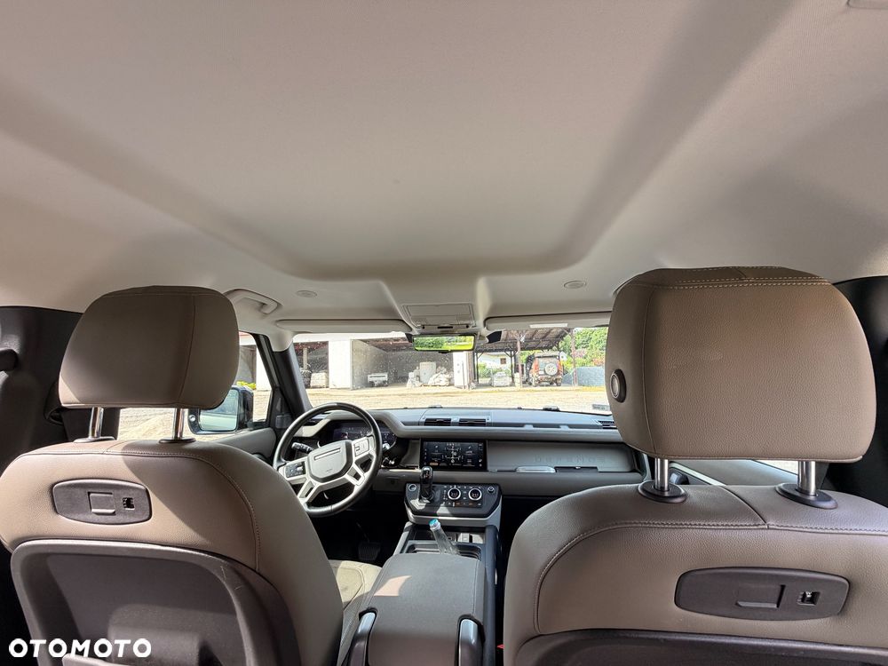 Land Rover Defender 2.0 D240 SE - 7