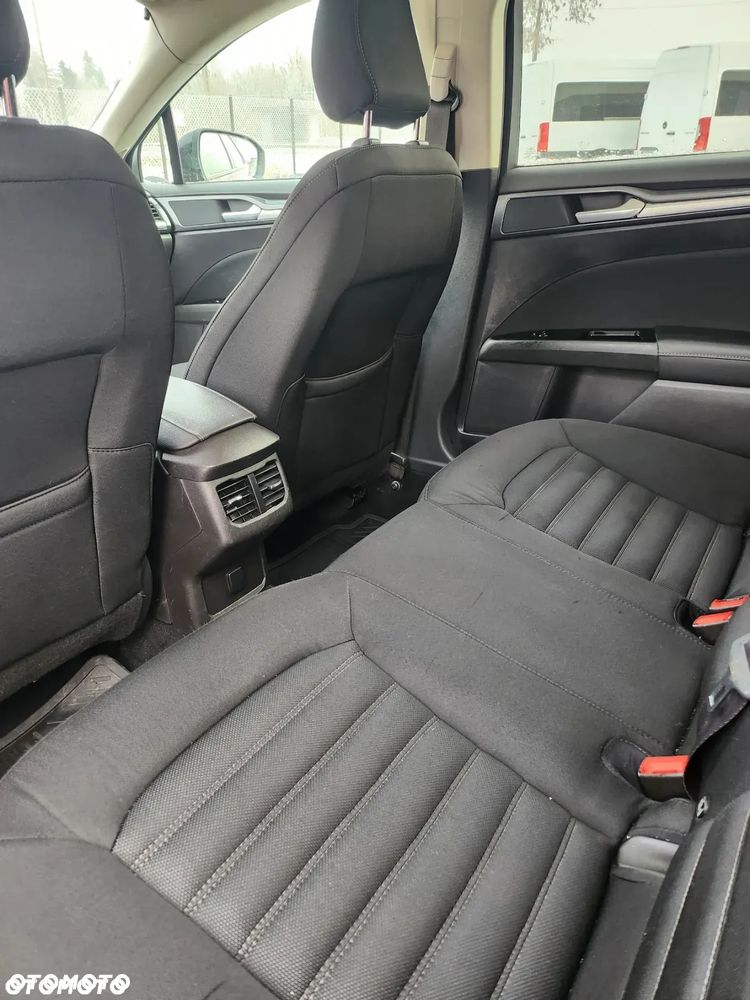 Ford Mondeo - 17
