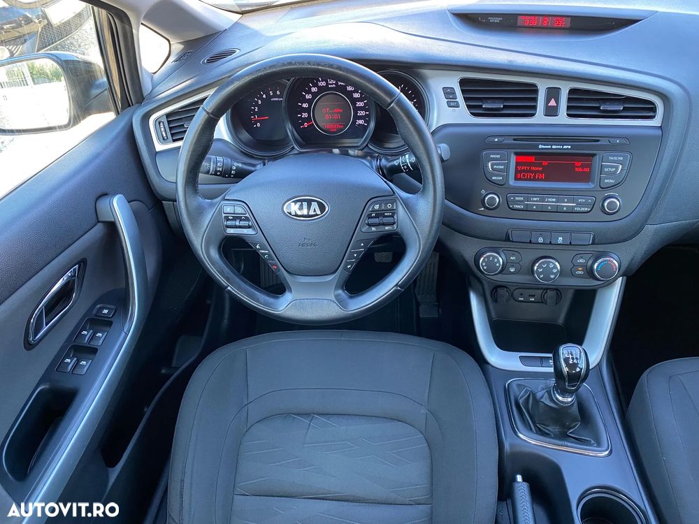 Kia Ceed - 16