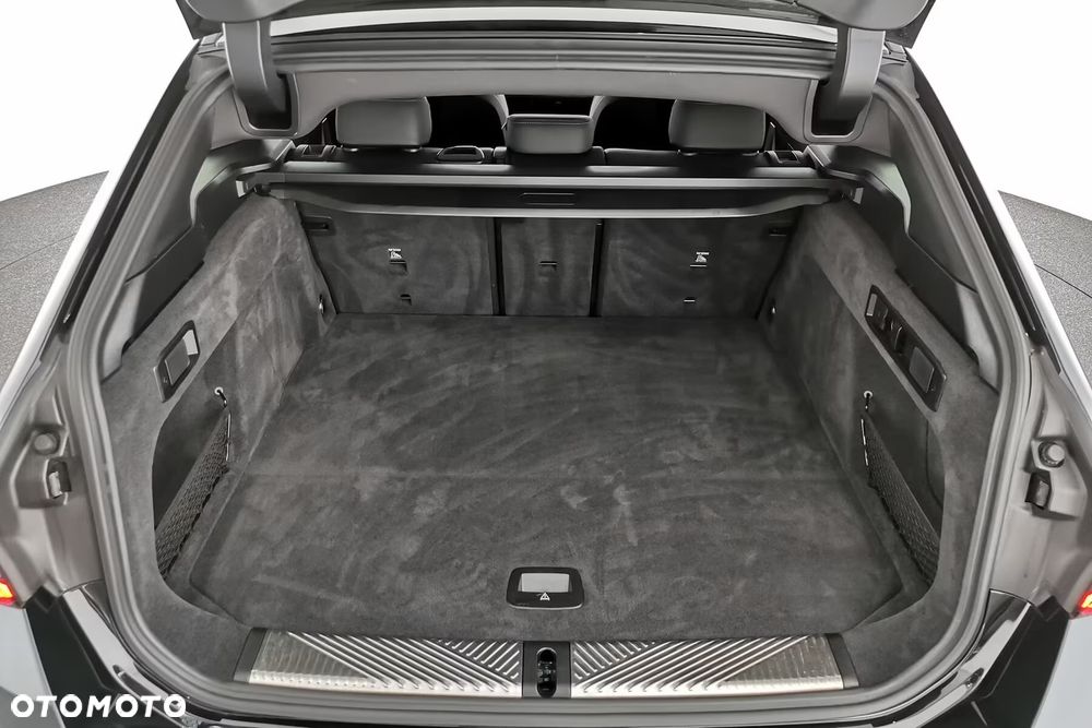 BMW Seria 5 520d xDrive - 22