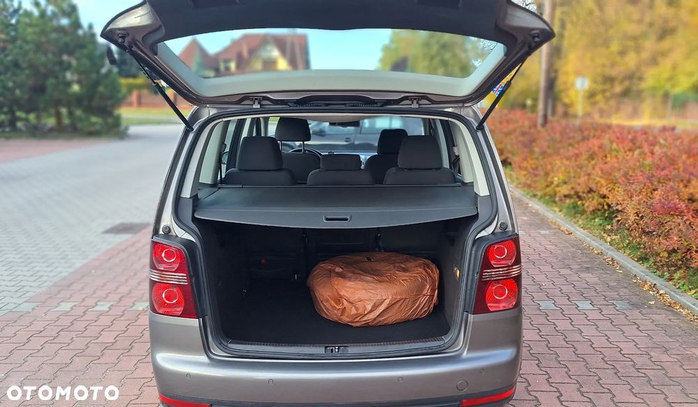 Volkswagen Touran - 7