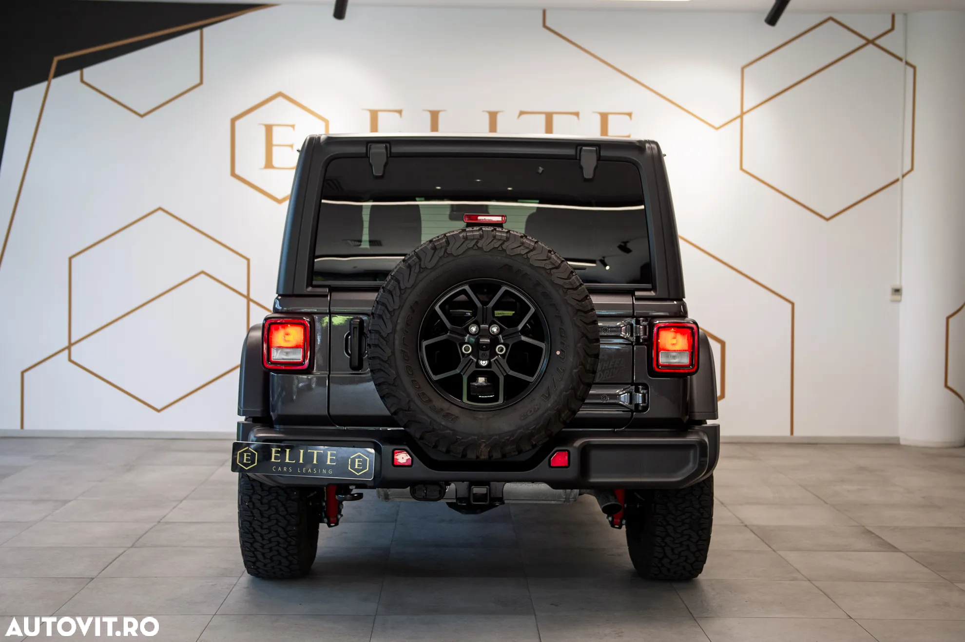 Jeep Wrangler - 10