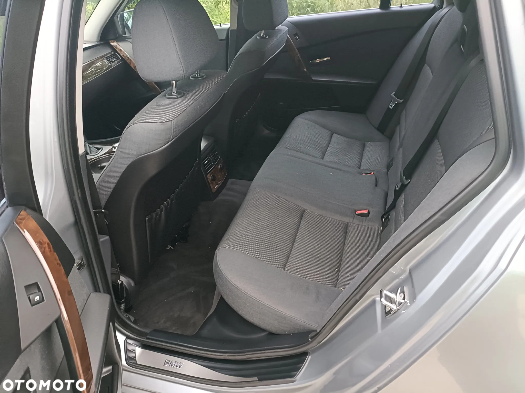 BMW Seria 5 525d Touring - 11