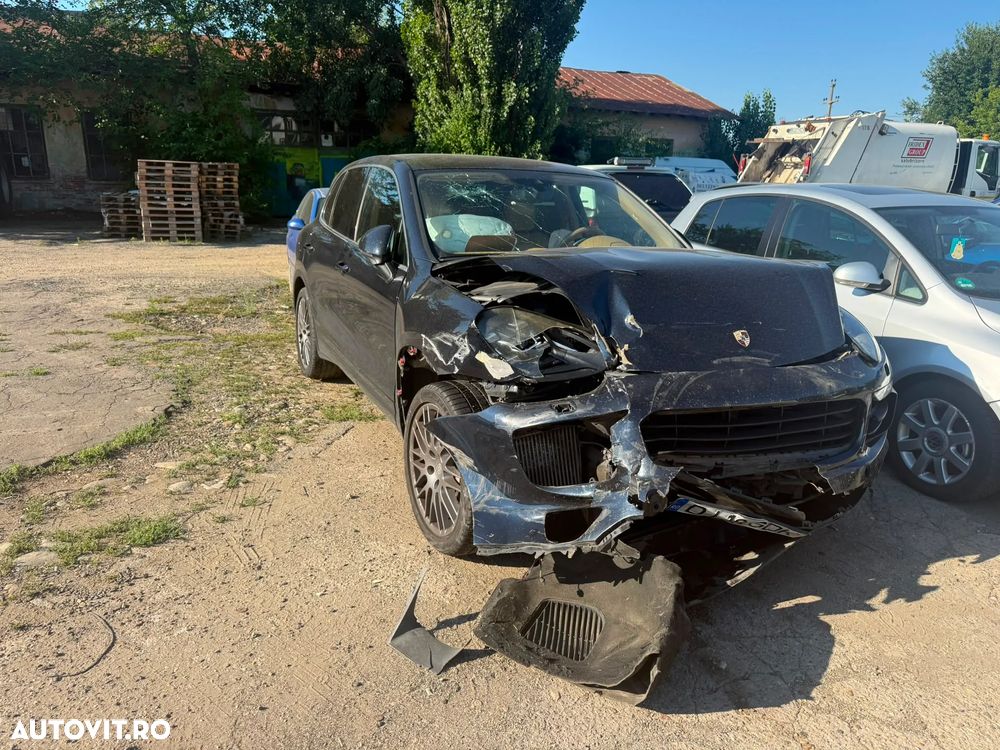 Porsche Cayenne 3.0 L V6 - 1
