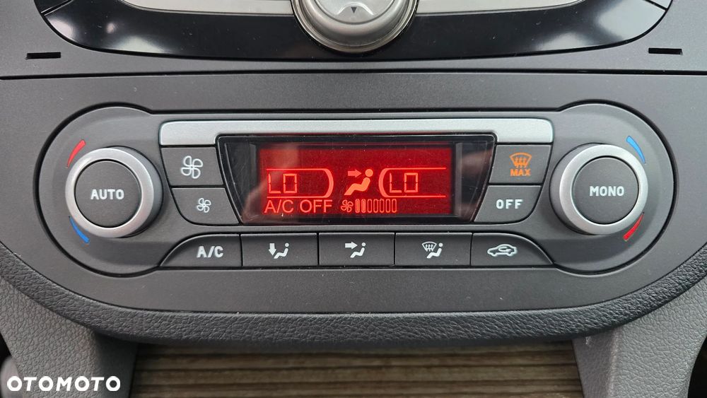 Ford C-MAX 1.8 Ghia - 19