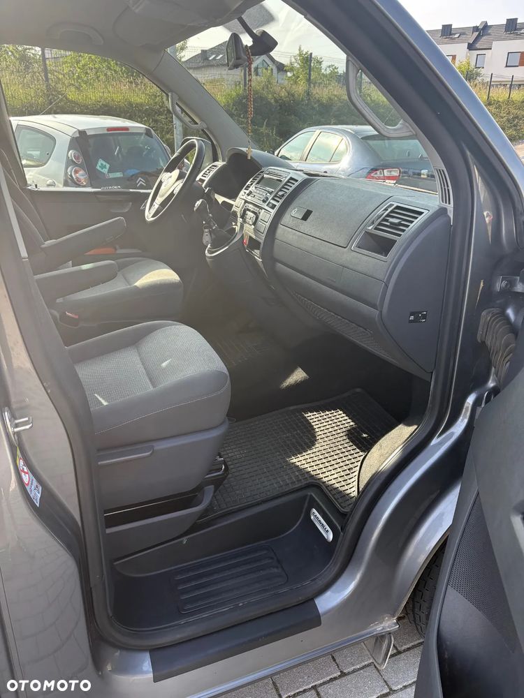 Volkswagen Transporter - 9