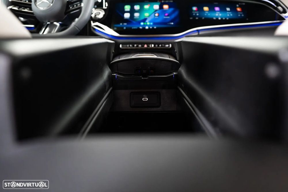 Mercedes-Benz E 300 - 40