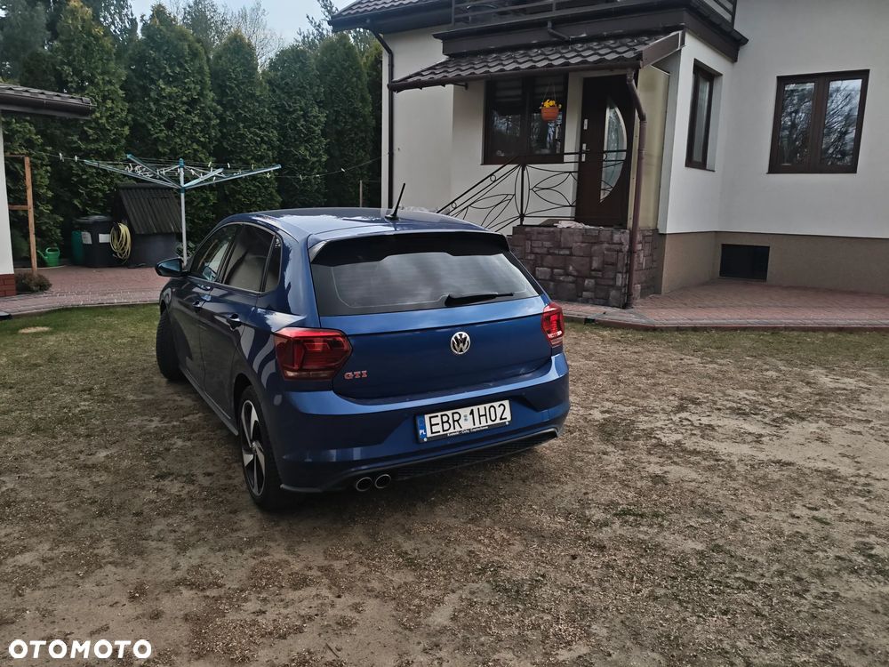 Volkswagen Polo - 4