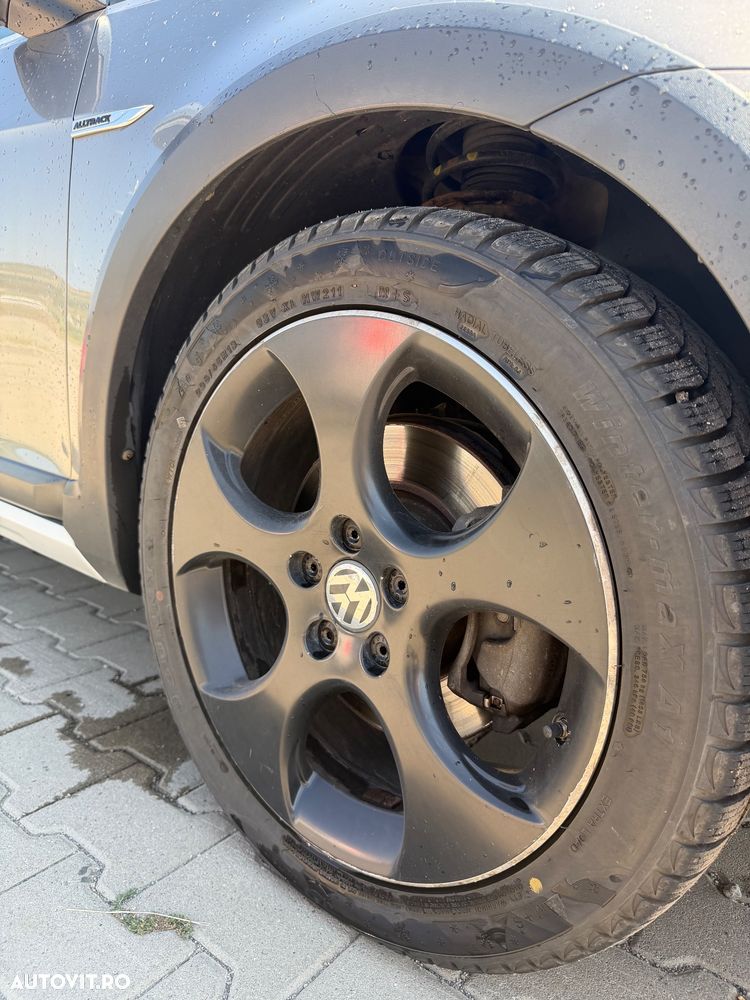 Volkswagen Golf 2.0 TDI DSG 4Motion - 9