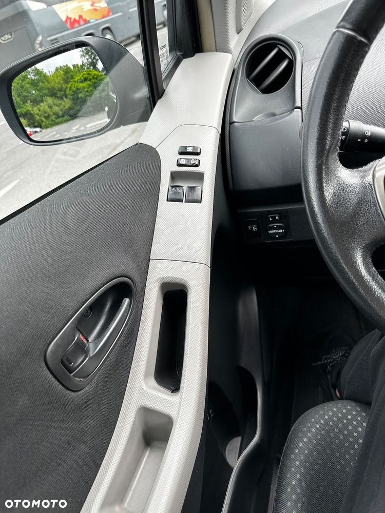 Toyota Yaris 1.33 Terra - 26