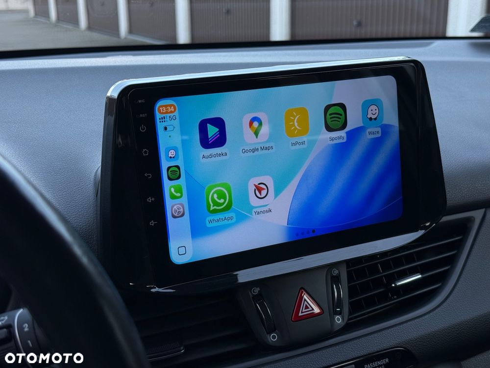 Hyundai i30 1.5 DPI Classic + - 15