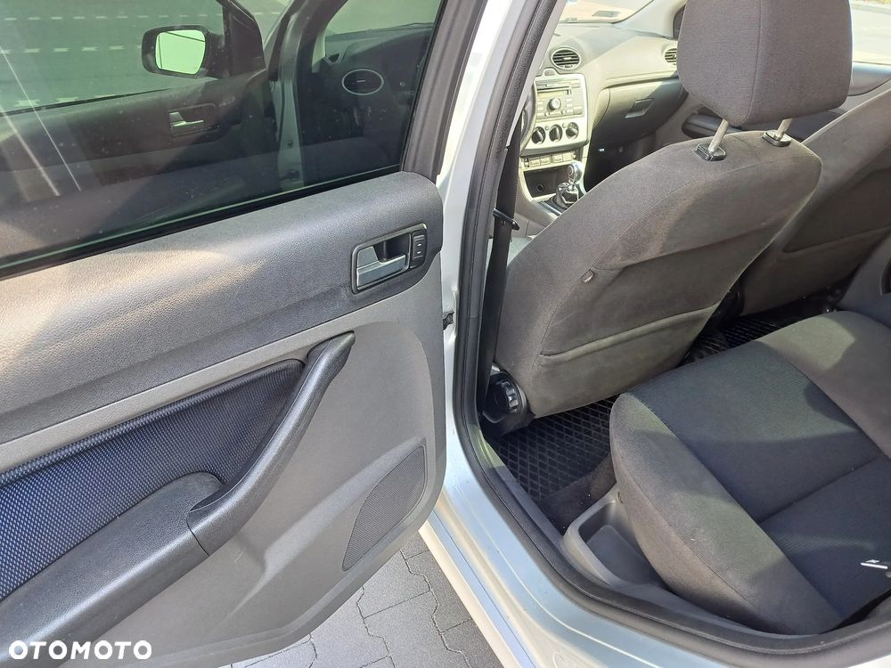 Ford Focus 2.0 TDCi DPF Sport - 10