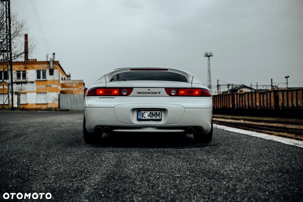 Mitsubishi 3000GT - 10