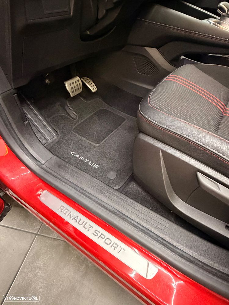 Renault Captur 1.6 E-Tech Plug-In RS Line - 29