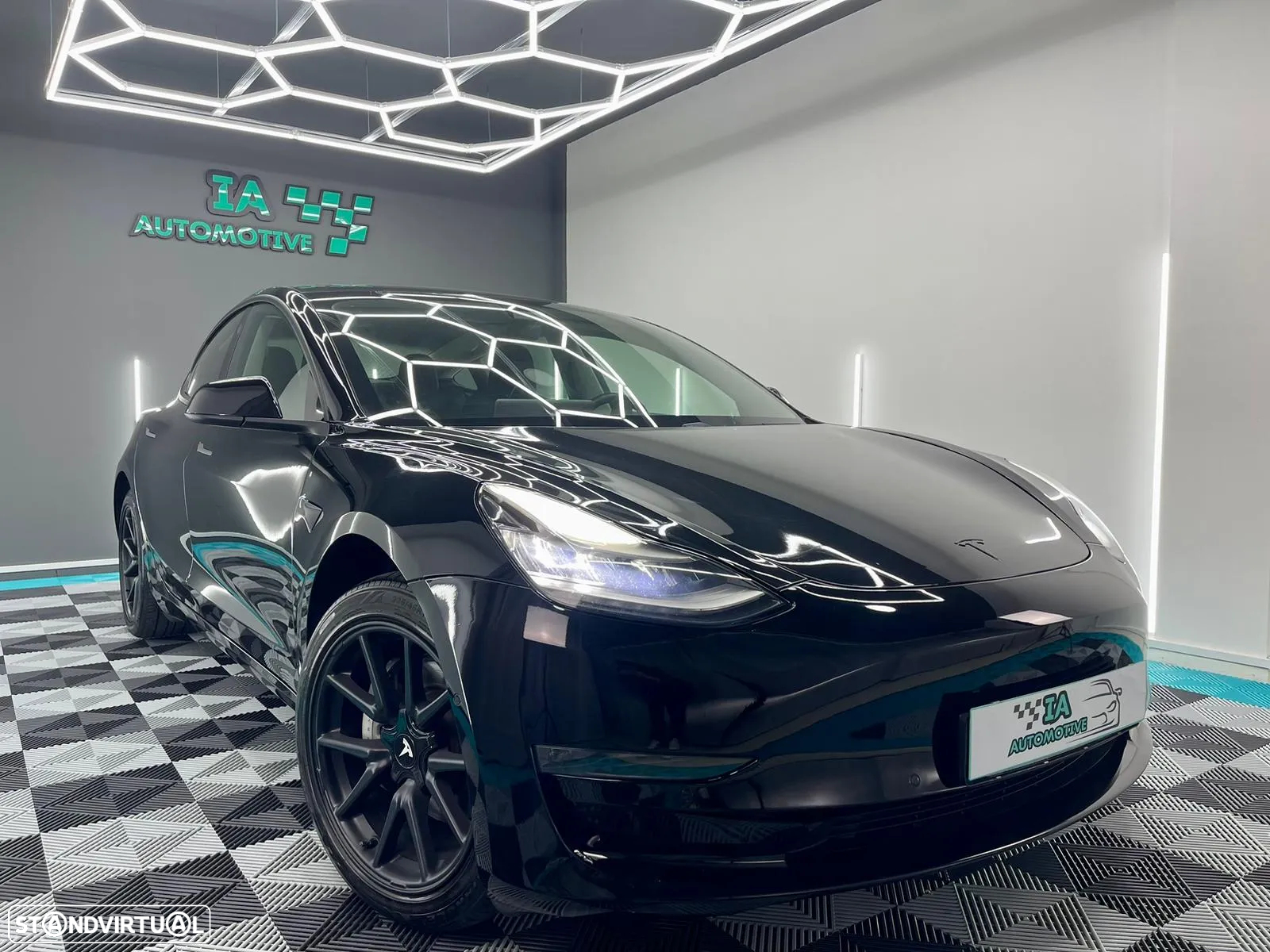 Tesla Model 3 Long-Range Dual Motor AWD - 4