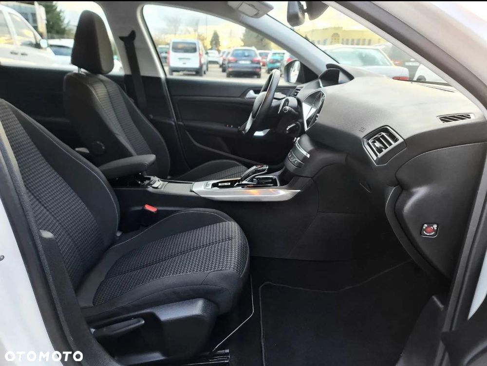 Peugeot 508 BlueHDi 130 EAT8 Allure Pack - 23