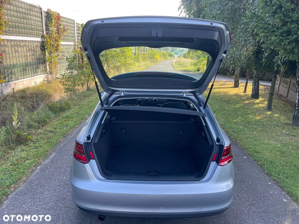Audi A3 1.6 TDI (clean diesel) S line Sportpaket - 8
