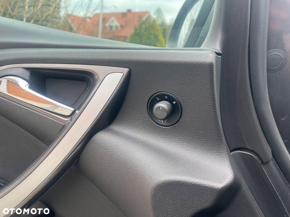 Opel Astra 1.4 T Enjoy S&S - 24