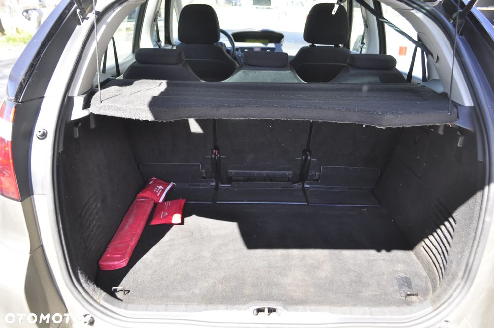 Citroën C4 Picasso - 11