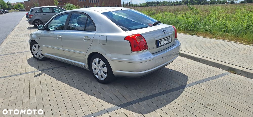Toyota Avensis 2.0 VVT-i Automatik Sol - 4