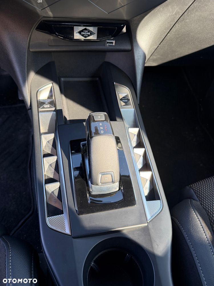 DS Automobiles DS 3 Crossback 1.2 PureTech Montmartre - 18