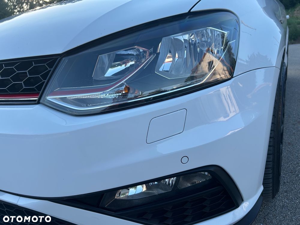 Volkswagen Polo - 17
