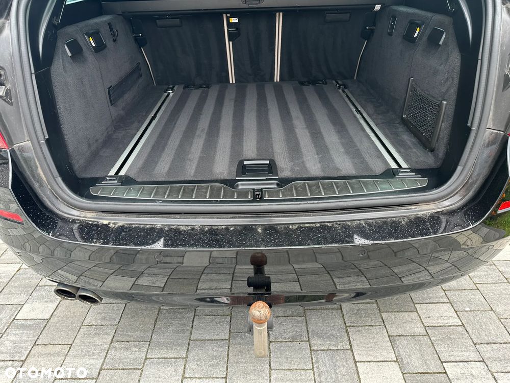 BMW Seria 5 520d Luxury Line - 33