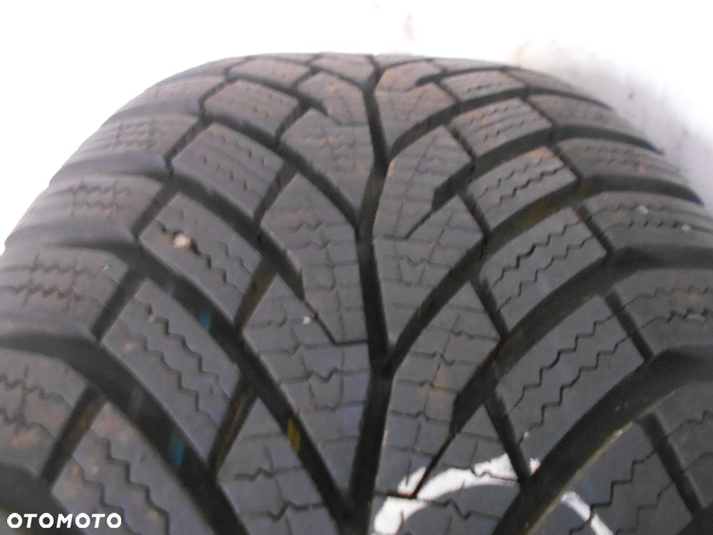 OPONA POJEDYNKA 205/55R16 CONTINENTAL WINTER CONTACT TS 870 DOT 3223 8MM - 2