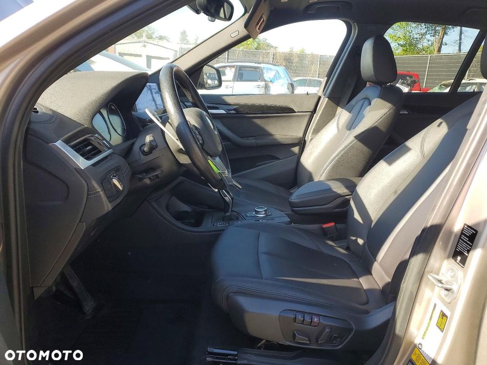 BMW X1 xDrive28i xLine - 8