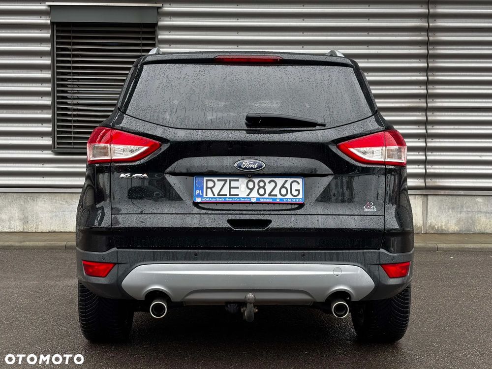 Ford Kuga 2.0 TDCi 2x4 Titanium - 5