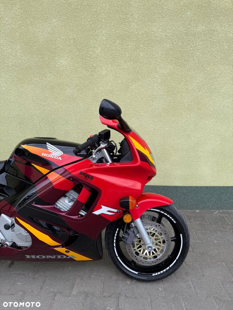 Honda CBR - 6