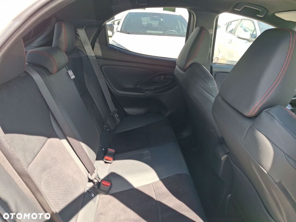 Toyota Yaris - 23