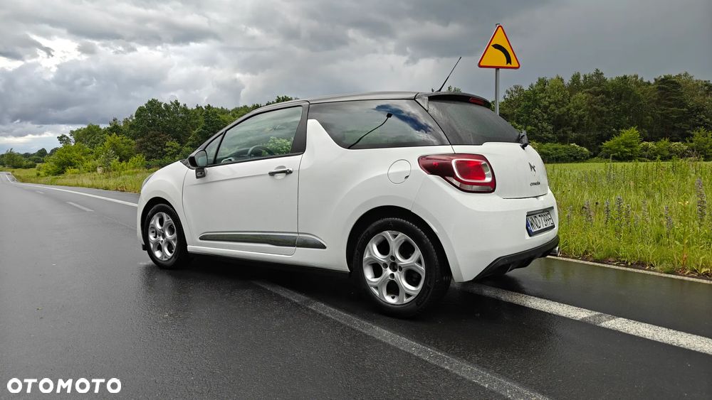 Citroën DS3 1.6 HDi 99g SoChic - 4