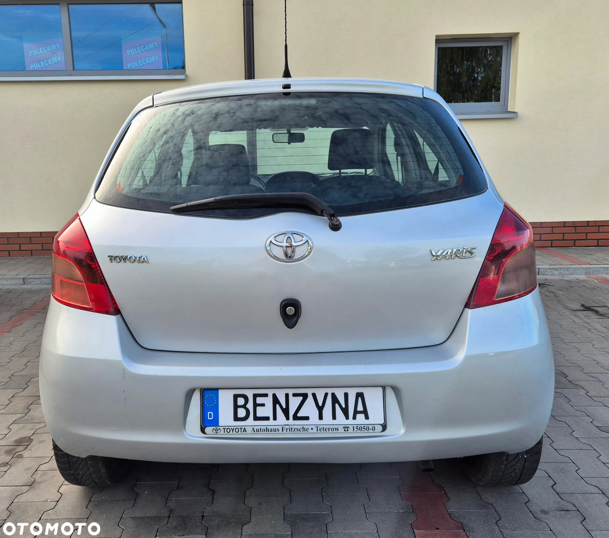 Toyota Yaris 1.0 Premium - 6