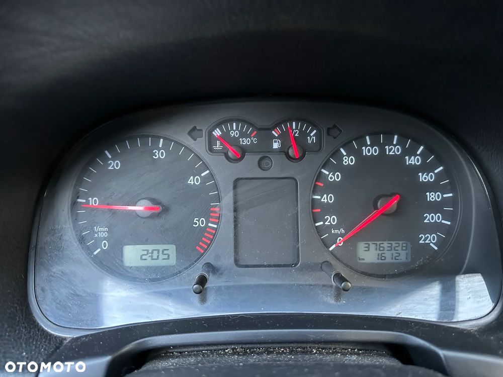 Volkswagen Golf 1.9 TDI Comfortline - 7