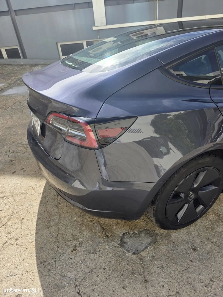 Tesla Model 3 - 9