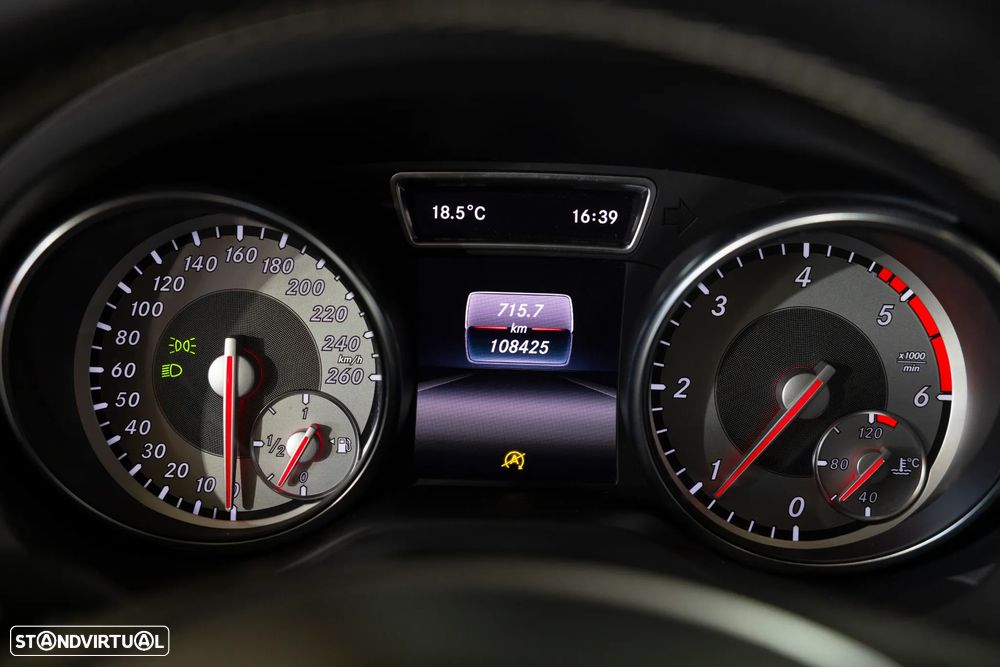 Mercedes-Benz GLA 180 (CDI) d Urban - 9