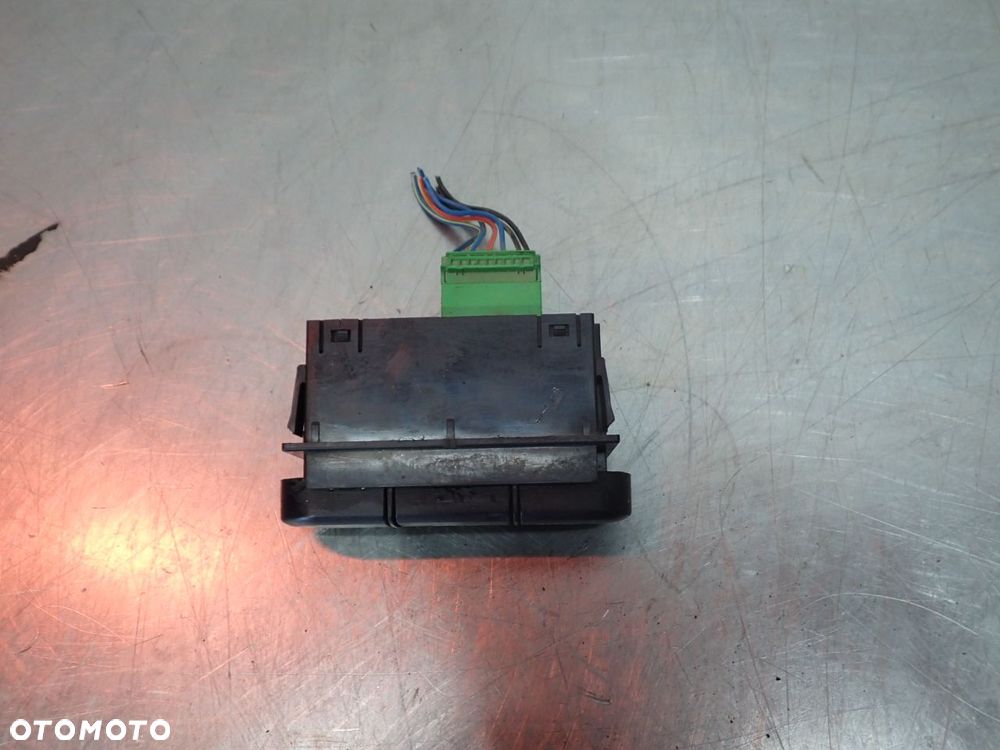 PRZEŁĄCZNIK NAPĘDÓW SUZUKI JIMNY III - 2