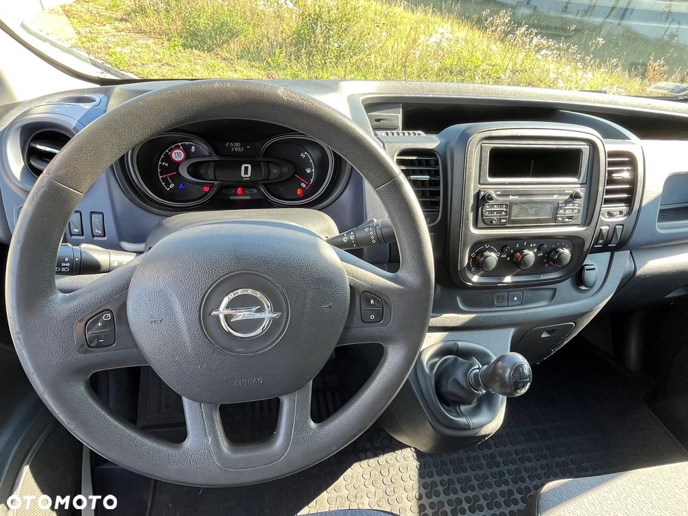 Opel Vivaro - 17