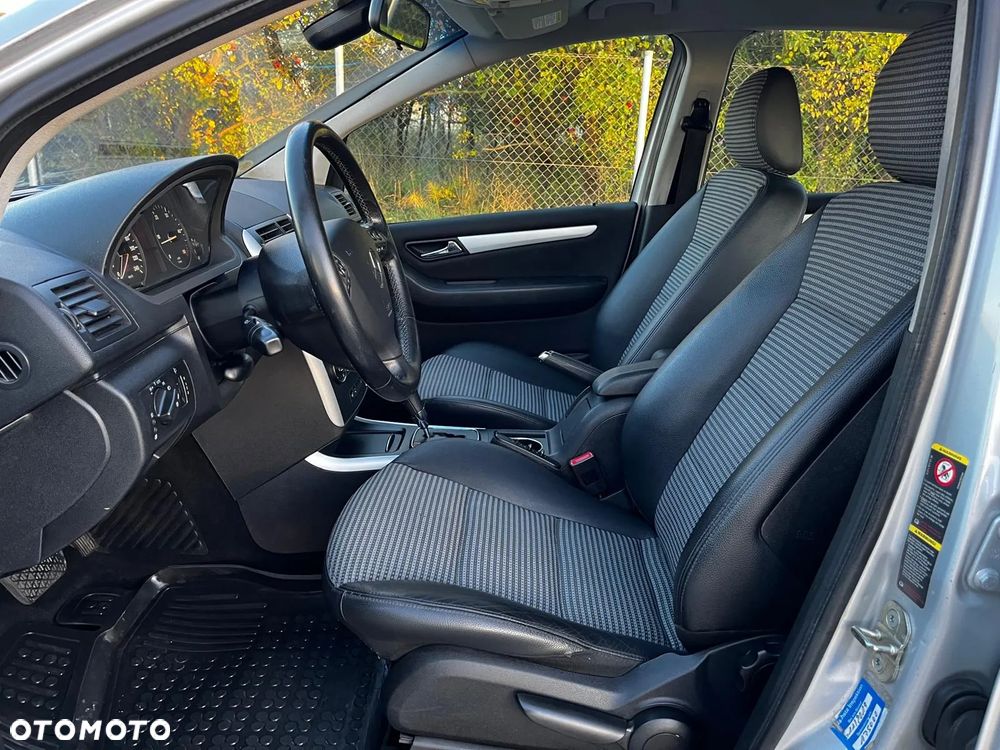Mercedes-Benz Klasa A 180 CDI Autotronic Avantgarde - 10