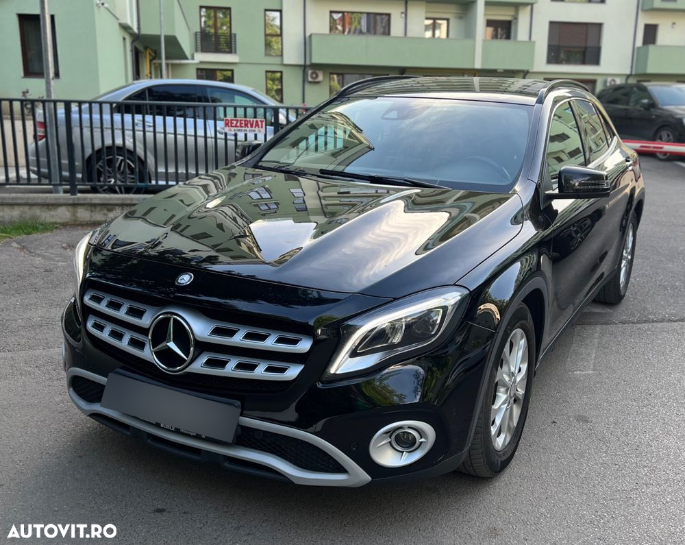 Mercedes-Benz GLA 220 d 4Matic 7G-DCT - 2