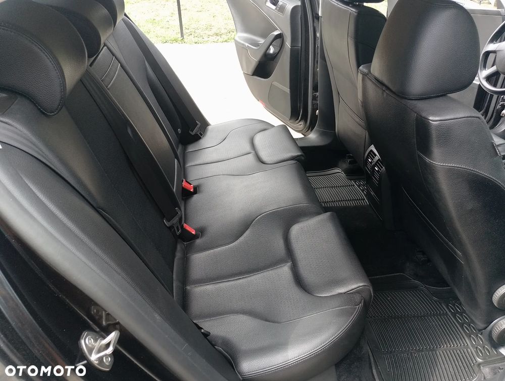 Volkswagen Passat 2.0 TSI Automatik Individual - 32