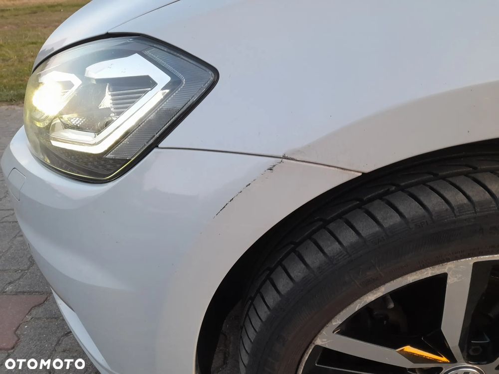 Volkswagen Golf - 14