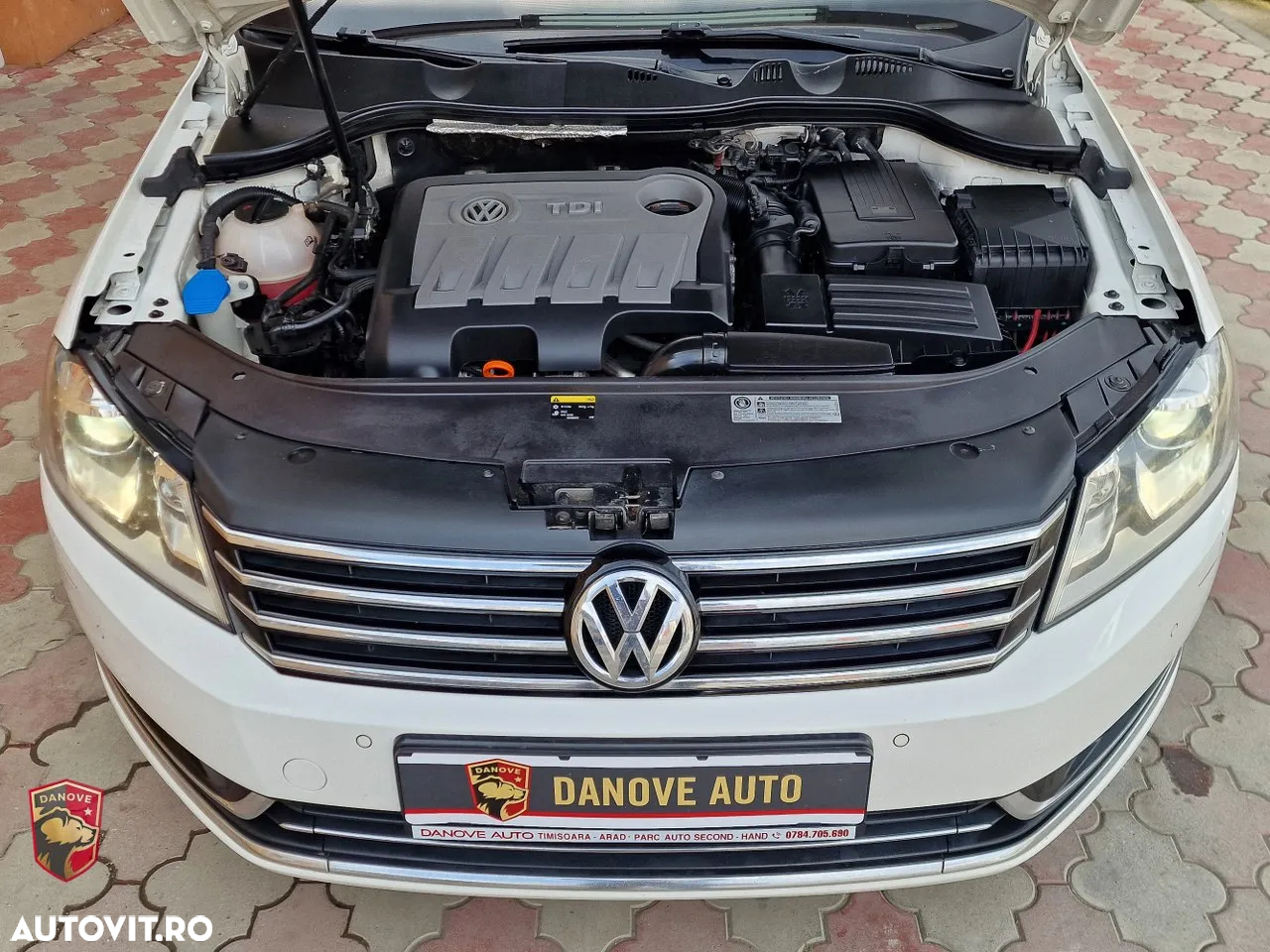 Volkswagen Passat Variant 2.0 TDI DSG BlueMotion Technology Comfortline - 25